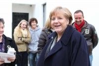 Merkel mal nicht merkelnd 2012 auf Rügen - Jugendwort des Jahres