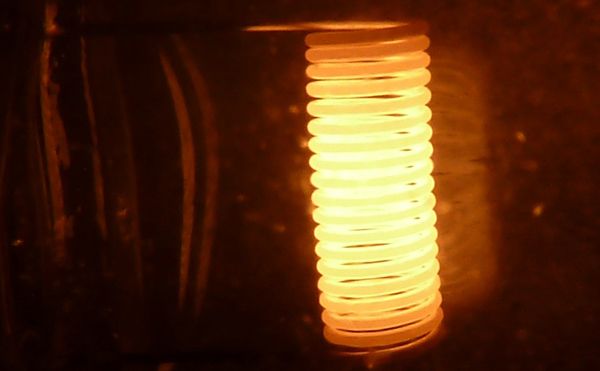 Die Glühwendel einer Halogenlampe