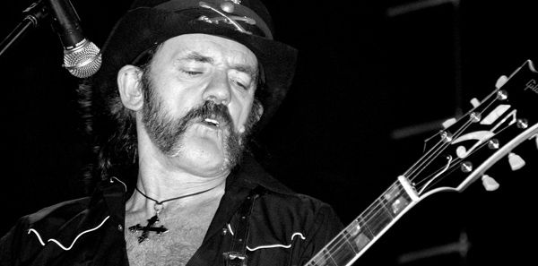 Wird ein chemisches Element nach Lemmy Kilmister von Motörhead benannt?